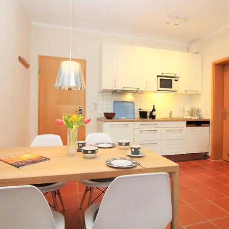 Waldhaus 18 Apartment Kuehlungsborn