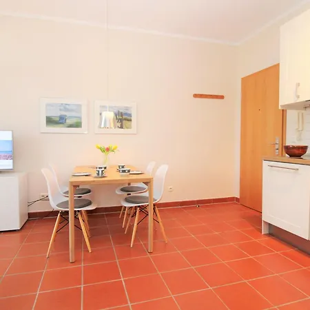 Apartment Waldhaus 18 Kuehlungsborn